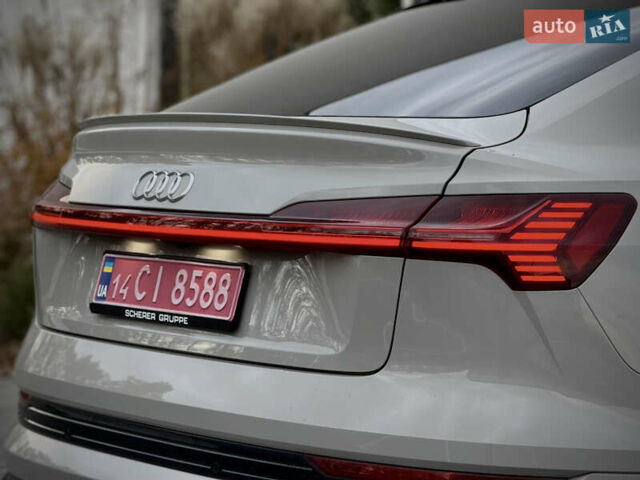 Серый Ауди E-Tron, объемом двигателя 0 л и пробегом 36 тыс. км за 45445 $, фото 44 на Automoto.ua