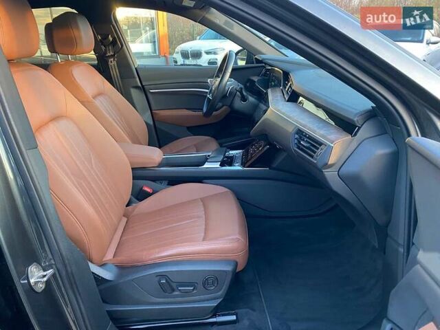 Сірий Ауді E-Tron, об'ємом двигуна 0 л та пробігом 53 тис. км за 29900 $, фото 27 на Automoto.ua