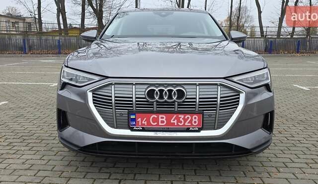 Сірий Ауді E-Tron, об'ємом двигуна 0 л та пробігом 140 тис. км за 28800 $, фото 1 на Automoto.ua