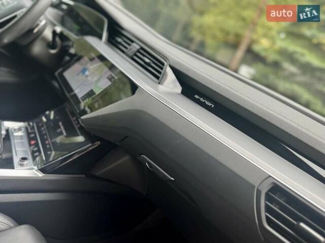 Сірий Ауді E-Tron, об'ємом двигуна 0 л та пробігом 148 тис. км за 27500 $, фото 139 на Automoto.ua