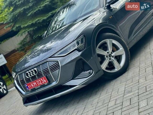 Сірий Ауді E-Tron, об'ємом двигуна 0 л та пробігом 148 тис. км за 27500 $, фото 37 на Automoto.ua