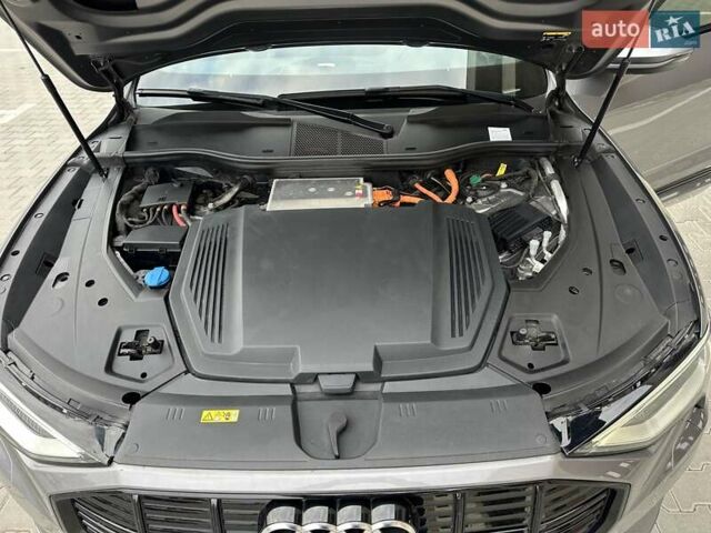 Ауди E-Tron 2021 в Тернополе на Automoto.ua Серый Ауди E-Tron, объемом двигателя 0 л и пробегом 85 тыс. км за 27999 $, фото 18 на Automoto.ua