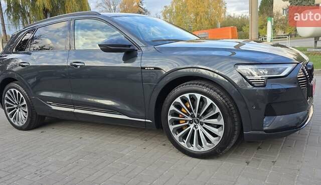 Сірий Ауді E-Tron, об'ємом двигуна 0 л та пробігом 110 тис. км за 29999 $, фото 9 на Automoto.ua