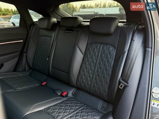 Серый Ауди E-Tron, объемом двигателя 0 л и пробегом 56 тыс. км за 46999 $, фото 71 на Automoto.ua