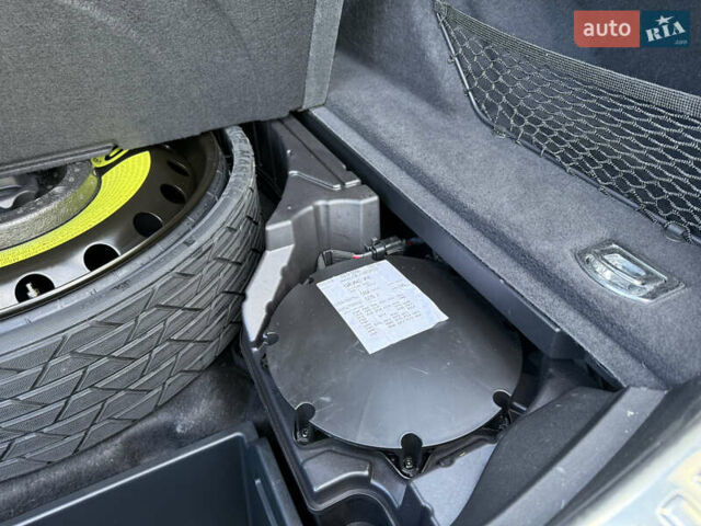 Серый Ауди E-Tron, объемом двигателя 0 л и пробегом 130 тыс. км за 37000 $, фото 122 на Automoto.ua