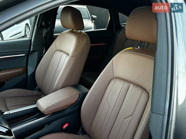 Серый Ауди E-Tron, объемом двигателя 0 л и пробегом 70 тыс. км за 42850 $, фото 36 на Automoto.ua