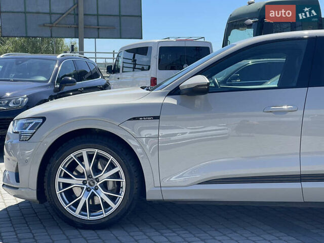 Сірий Ауді E-Tron, об'ємом двигуна 0 л та пробігом 38 тис. км за 39500 $, фото 18 на Automoto.ua