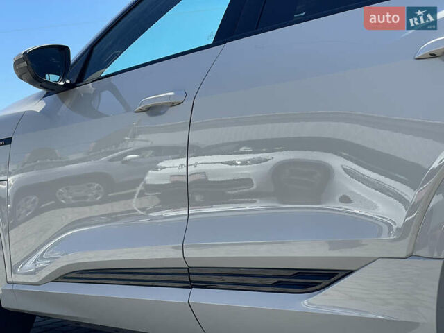 Сірий Ауді E-Tron, об'ємом двигуна 0 л та пробігом 38 тис. км за 39500 $, фото 20 на Automoto.ua