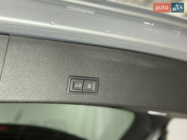 Серый Ауди E-Tron, объемом двигателя 0 л и пробегом 44 тыс. км за 33000 $, фото 45 на Automoto.ua