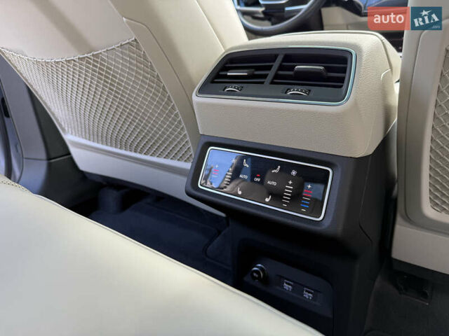 Серый Ауди E-Tron, объемом двигателя 0 л и пробегом 130 тыс. км за 37000 $, фото 105 на Automoto.ua