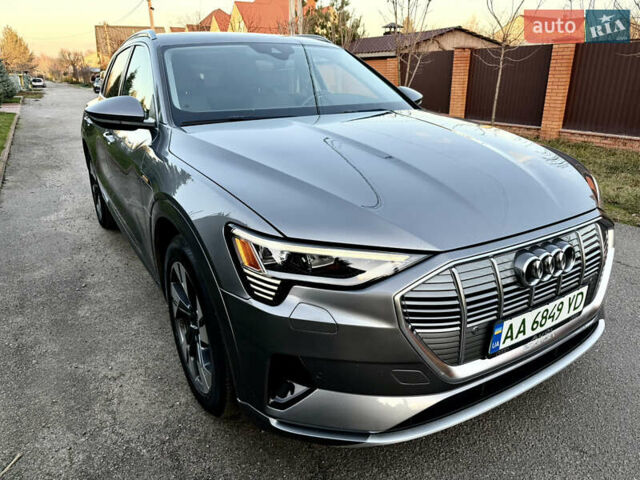 Серый Ауди E-Tron, объемом двигателя 0 л и пробегом 78 тыс. км за 33000 $, фото 5 на Automoto.ua