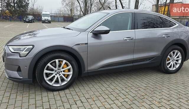 Сірий Ауді E-Tron, об'ємом двигуна 0 л та пробігом 140 тис. км за 28800 $, фото 58 на Automoto.ua