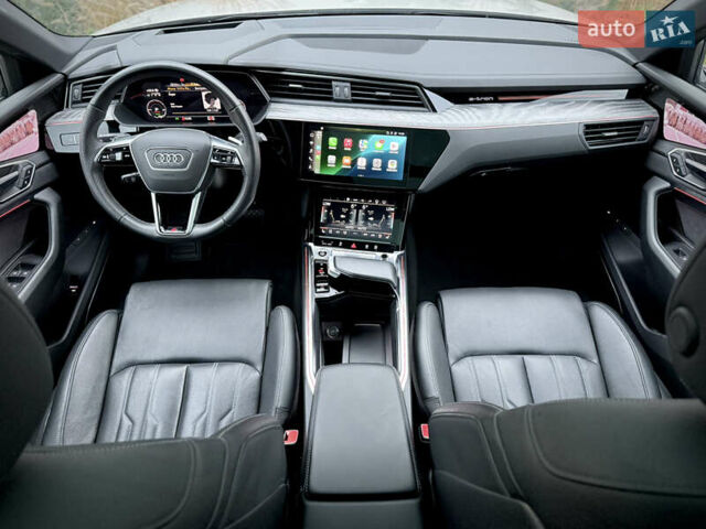 Серый Ауди E-Tron, объемом двигателя 0 л и пробегом 36 тыс. км за 45445 $, фото 61 на Automoto.ua