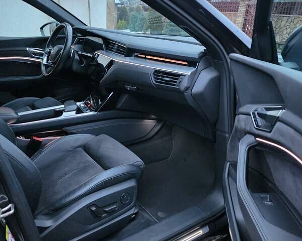 Сірий Ауді E-Tron, об'ємом двигуна 0 л та пробігом 117 тис. км за 27200 $, фото 16 на Automoto.ua
