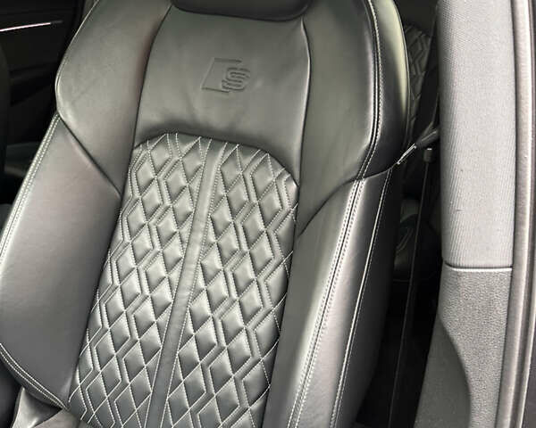 Сірий Ауді E-Tron, об'ємом двигуна 0 л та пробігом 106 тис. км за 39900 $, фото 43 на Automoto.ua