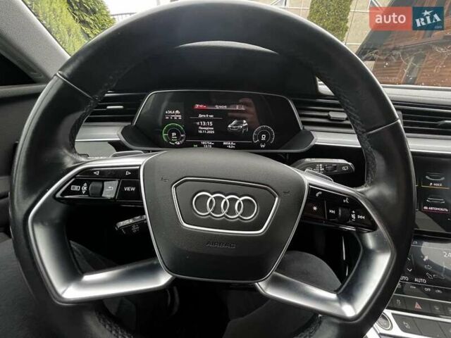 Серый Ауди E-Tron, объемом двигателя 0 л и пробегом 165 тыс. км за 33000 $, фото 18 на Automoto.ua