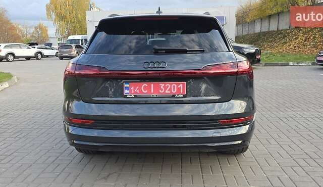 Сірий Ауді E-Tron, об'ємом двигуна 0 л та пробігом 110 тис. км за 29999 $, фото 16 на Automoto.ua