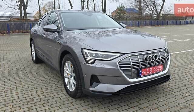 Сірий Ауді E-Tron, об'ємом двигуна 0 л та пробігом 140 тис. км за 28800 $, фото 29 на Automoto.ua