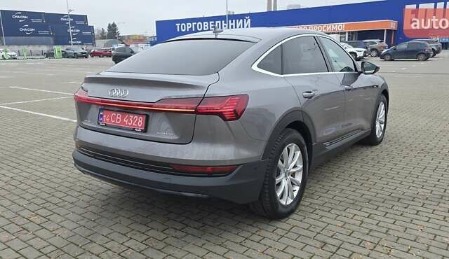 Сірий Ауді E-Tron, об'ємом двигуна 0 л та пробігом 140 тис. км за 28800 $, фото 42 на Automoto.ua