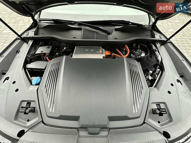 Серый Ауди E-Tron, объемом двигателя 0 л и пробегом 129 тыс. км за 33950 $, фото 24 на Automoto.ua
