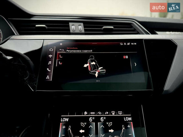 Серый Ауди E-Tron, объемом двигателя 0 л и пробегом 36 тыс. км за 45445 $, фото 112 на Automoto.ua