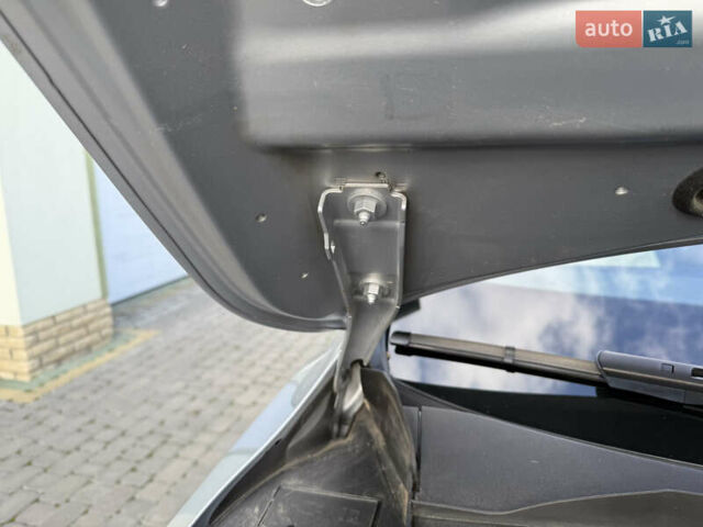 Серый Ауди E-Tron, объемом двигателя 0 л и пробегом 130 тыс. км за 37000 $, фото 130 на Automoto.ua