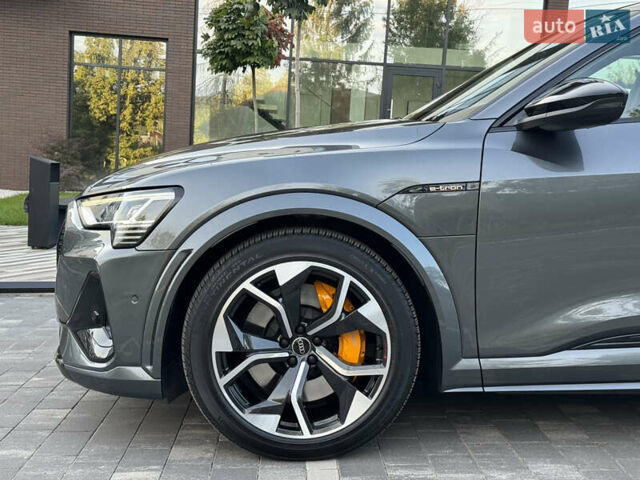 Серый Ауди E-Tron, объемом двигателя 0 л и пробегом 119 тыс. км за 41500 $, фото 11 на Automoto.ua