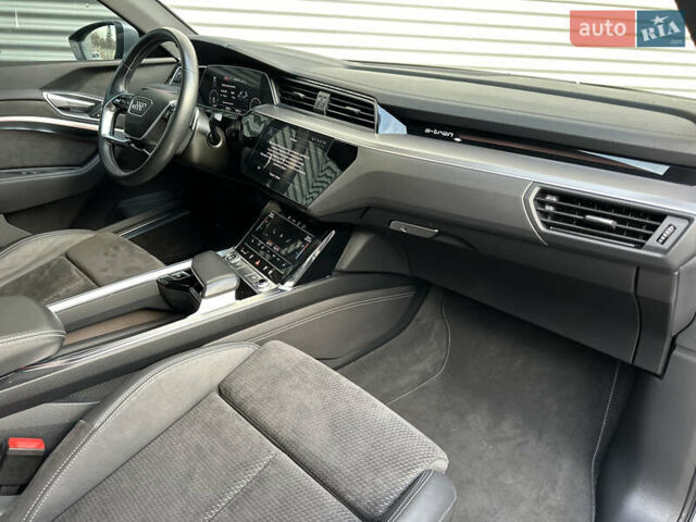 Сірий Ауді E-Tron, об'ємом двигуна 0 л та пробігом 45 тис. км за 33999 $, фото 26 на Automoto.ua