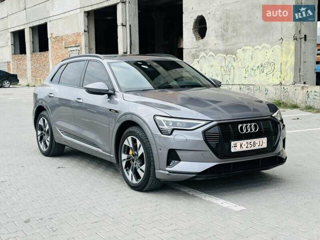 Ауди E-Tron 2021 в Тернополе на Automoto.ua Серый Ауди E-Tron, объемом двигателя 0 л и пробегом 85 тыс. км за 27999 $, фото 5 на Automoto.ua