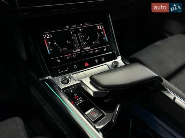 Сірий Ауді E-Tron, об'ємом двигуна 0 л та пробігом 86 тис. км за 37423 $, фото 34 на Automoto.ua