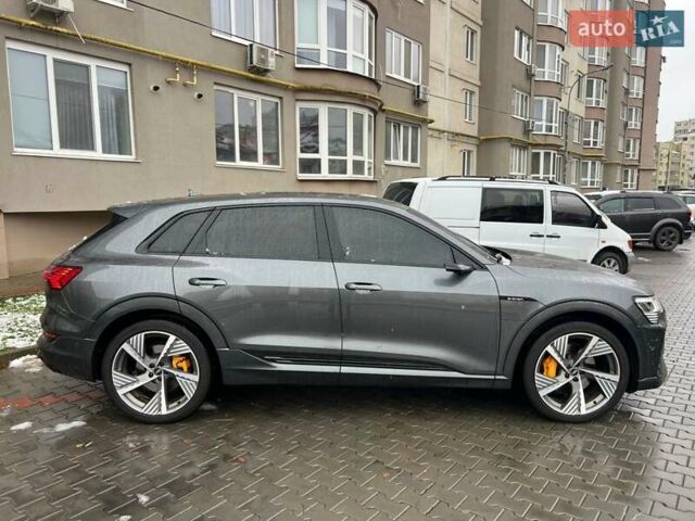 Серый Ауди E-Tron, объемом двигателя 0 л и пробегом 125 тыс. км за 34999 $, фото 9 на Automoto.ua