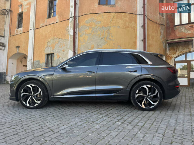 Серый Ауди E-Tron, объемом двигателя 0 л и пробегом 203 тыс. км за 29950 $, фото 12 на Automoto.ua