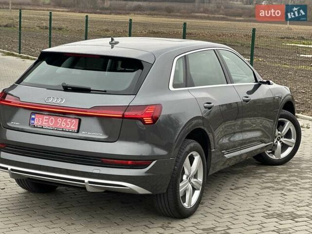 Серый Ауди E-Tron, объемом двигателя 0 л и пробегом 56 тыс. км за 34200 $, фото 6 на Automoto.ua