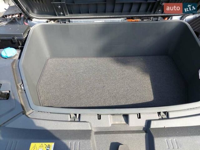 Серый Ауди E-Tron, объемом двигателя 0 л и пробегом 3 тыс. км за 47000 $, фото 12 на Automoto.ua