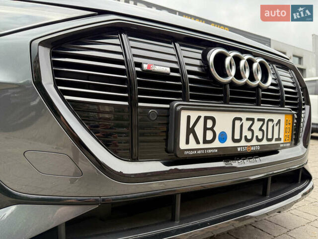 Серый Ауди E-Tron, объемом двигателя 0 л и пробегом 33 тыс. км за 39500 $, фото 6 на Automoto.ua