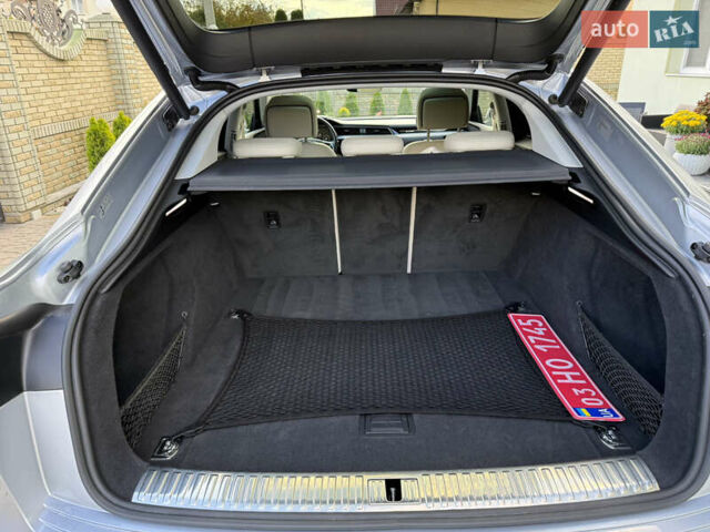 Серый Ауди E-Tron, объемом двигателя 0 л и пробегом 130 тыс. км за 37000 $, фото 116 на Automoto.ua