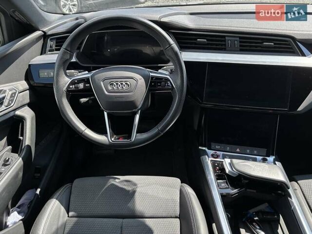Серый Ауди E-Tron, объемом двигателя 0 л и пробегом 115 тыс. км за 37600 $, фото 26 на Automoto.ua