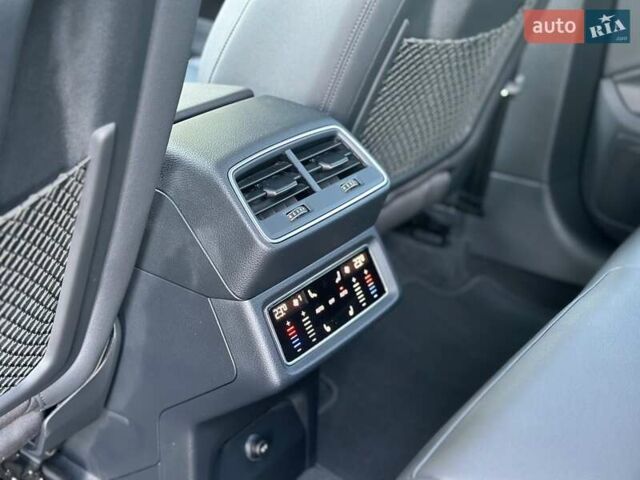 Серый Ауди E-Tron, объемом двигателя 0 л и пробегом 56 тыс. км за 34200 $, фото 34 на Automoto.ua