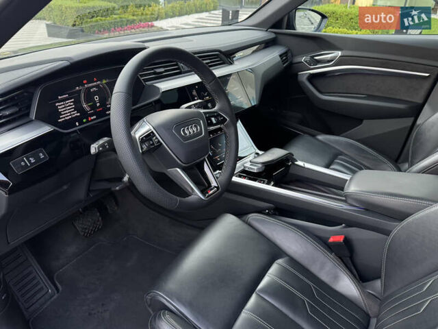 Серый Ауди E-Tron, объемом двигателя 0 л и пробегом 119 тыс. км за 41500 $, фото 27 на Automoto.ua