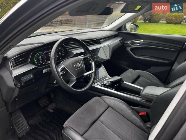 Серый Ауди E-Tron, объемом двигателя 0 л и пробегом 165 тыс. км за 33000 $, фото 15 на Automoto.ua