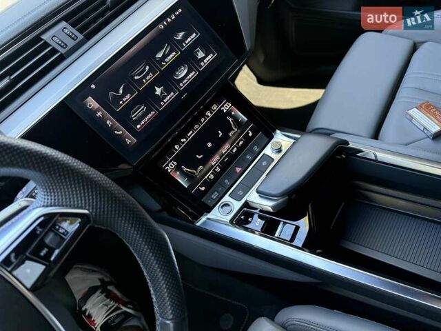 Серый Ауди E-Tron, объемом двигателя 0 л и пробегом 44 тыс. км за 33900 $, фото 54 на Automoto.ua