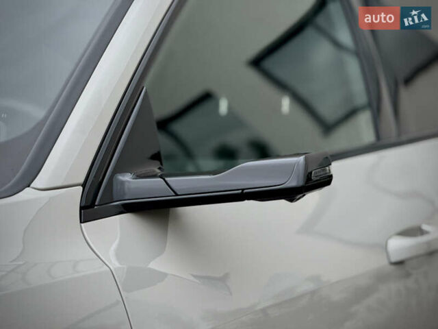 Серый Ауди E-Tron, объемом двигателя 0 л и пробегом 36 тыс. км за 45445 $, фото 38 на Automoto.ua