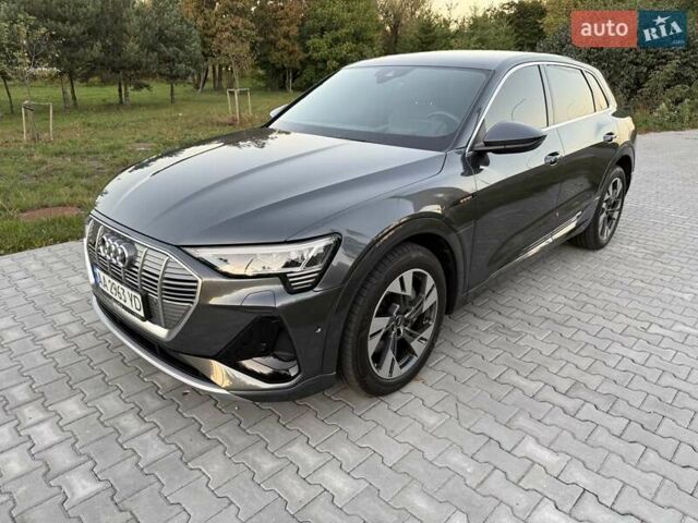 Серый Ауди E-Tron, объемом двигателя 0 л и пробегом 44 тыс. км за 33900 $, фото 19 на Automoto.ua