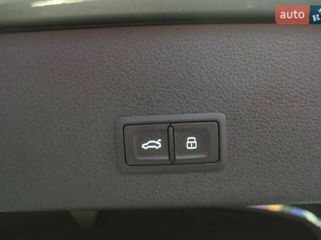 Серый Ауди E-Tron, объемом двигателя 0 л и пробегом 60 тыс. км за 29990 $, фото 30 на Automoto.ua