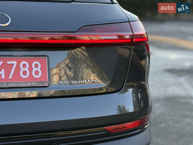 Серый Ауди E-Tron, объемом двигателя 0 л и пробегом 125 тыс. км за 26900 $, фото 17 на Automoto.ua