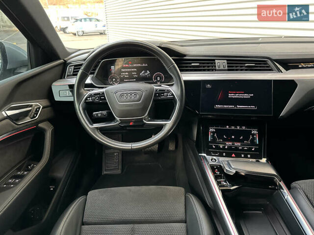 Сірий Ауді E-Tron, об'ємом двигуна 0 л та пробігом 45 тис. км за 33999 $, фото 57 на Automoto.ua