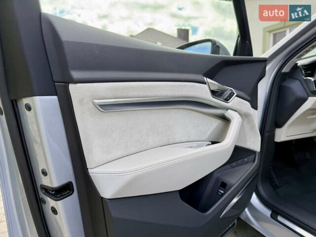 Серый Ауди E-Tron, объемом двигателя 0 л и пробегом 130 тыс. км за 37000 $, фото 49 на Automoto.ua