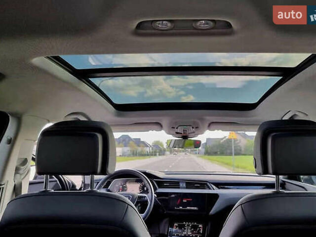 Серый Ауди E-Tron, объемом двигателя 0 л и пробегом 61 тыс. км за 30000 $, фото 7 на Automoto.ua