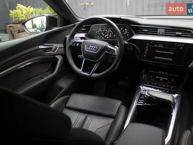 Сірий Ауді E-Tron, об'ємом двигуна 0 л та пробігом 69 тис. км за 39700 $, фото 10 на Automoto.ua