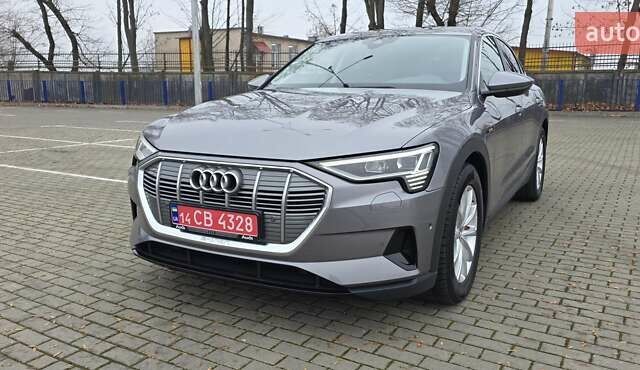 Сірий Ауді E-Tron, об'ємом двигуна 0 л та пробігом 140 тис. км за 28800 $, фото 64 на Automoto.ua